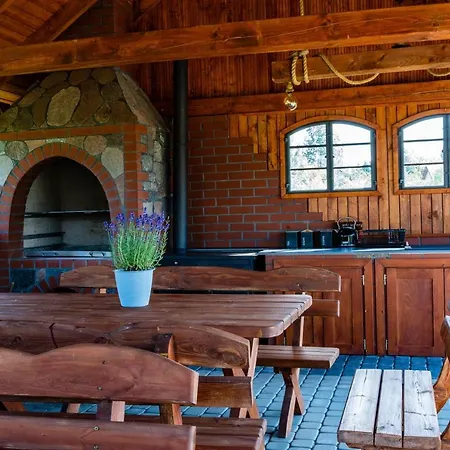 Mazury Nad Stawem Lodge *