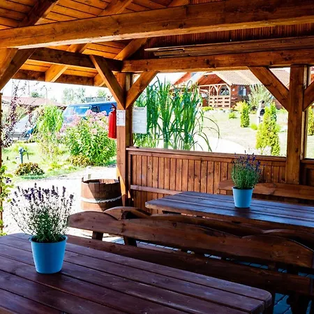 Orman Evi Nad Stawem Mazury D4