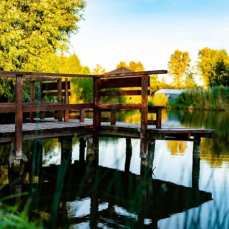 Mazury Nad Stawem