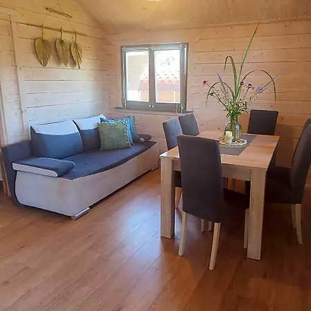 Nad Stawem Mazury D4 *